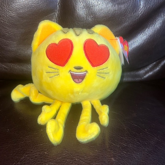 The Emoji Movie “Cat With Heart Eyes 😻” Ty Stuffed Animal - Picture 1 of 7